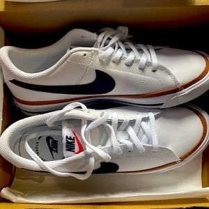 Nike Court Legacy NIB Boys sz 5 (same as Womens 6.5)